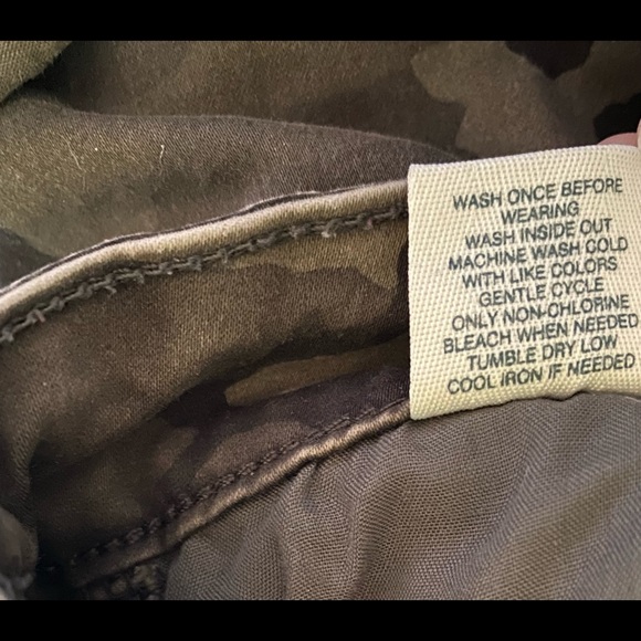 Mudd Camouflage FLX Stretch Mini Skirt - Picture 4 of 5